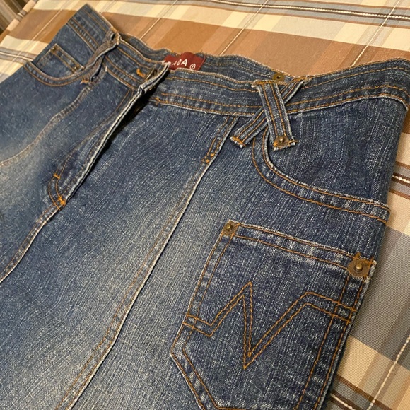 Vintage Denim Frilled Skirt w/ Beautiful Stiching Detail - Picture 6 of 8